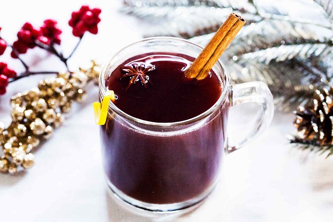 HOMEMADE MULLED WINE