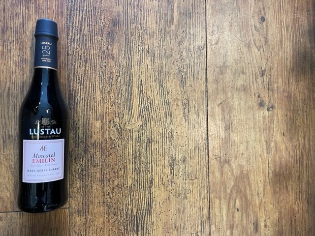 Lustau Emilin Moscatel 1/2's (37.5cl) NV